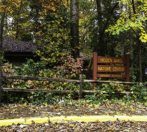 Hidden Oaks Nature Center sign.