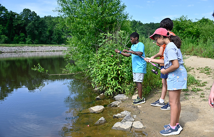 Kids fishing.